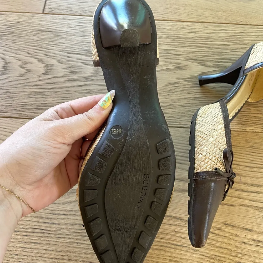 Tan and Brown BCBG 90s vintage heels with Bows - Image 10