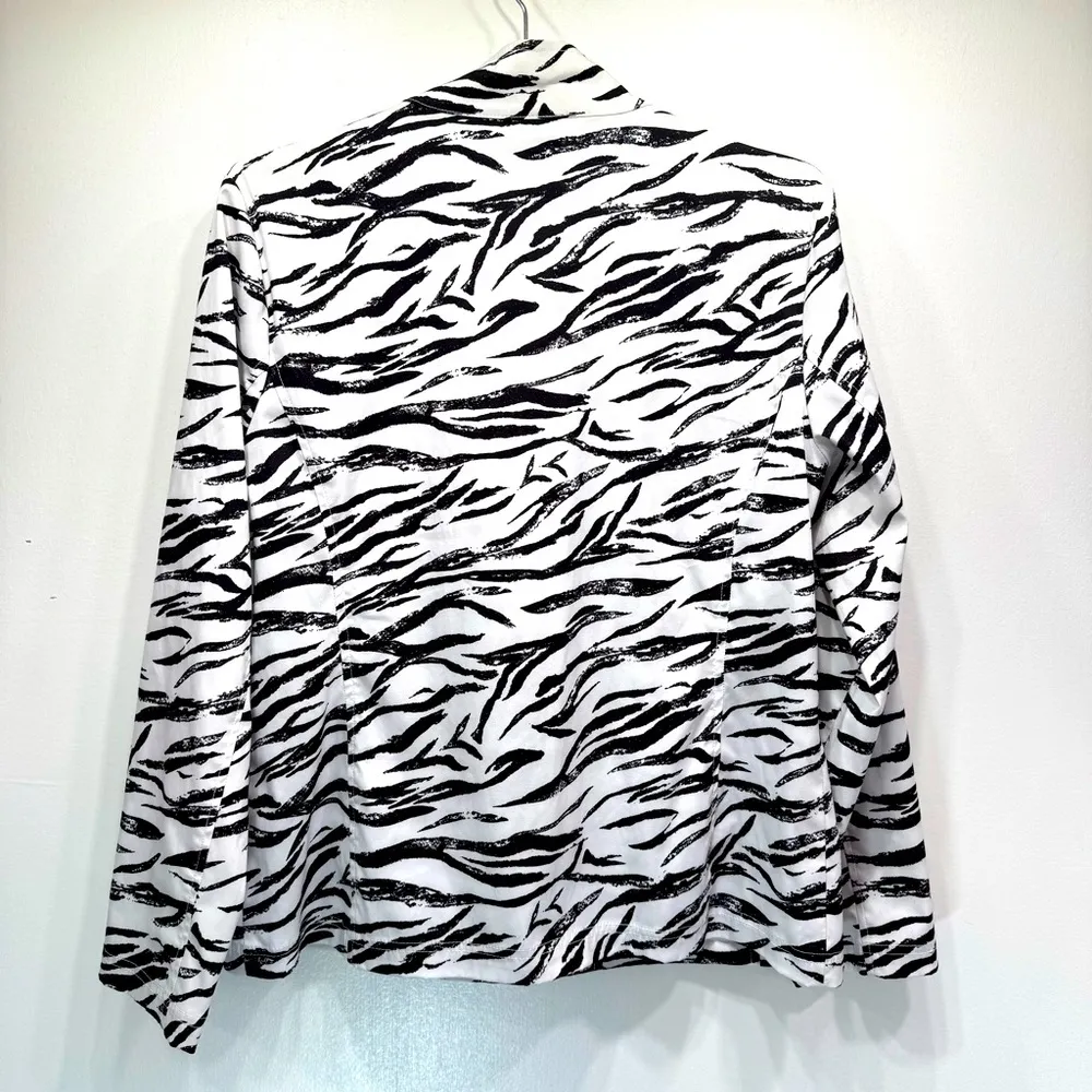 Chico’s Additions Zebra Stripe Animal Print Windbreaker Jacket Zip Front Unlined - Image 2