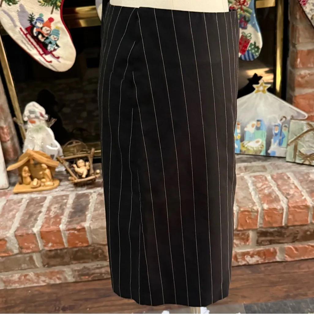 New York & Company Black Pinstripe Pencil Skirt / 16 / Excellent condition - Image 3