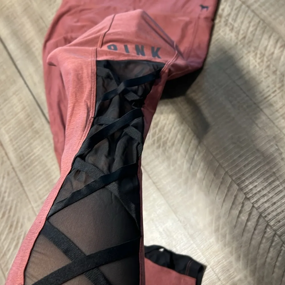Victoria's Secret PINK Yoga Criss Cross Mesh Leggings Size Medium - Image 2