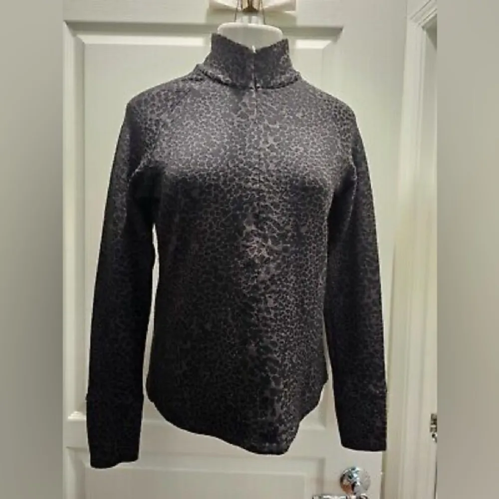 Lucy Women’s Leopard Cheetah Print 1/4 Zip Medium Long Sleeve Jacket Size Medium Black - Image 2