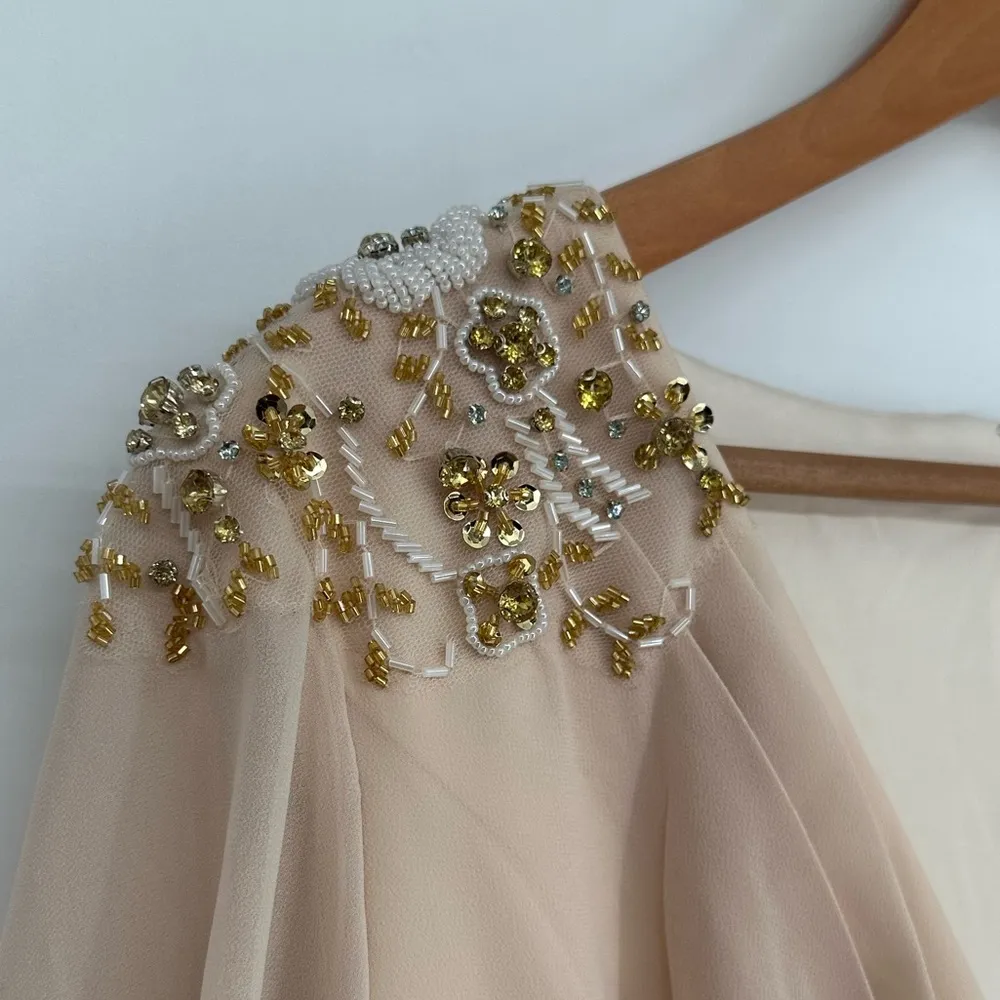 Mac Duggal Embellished Shoulder Blouson Sleeve Evening Gown in Porcelain size 14 - Image 5