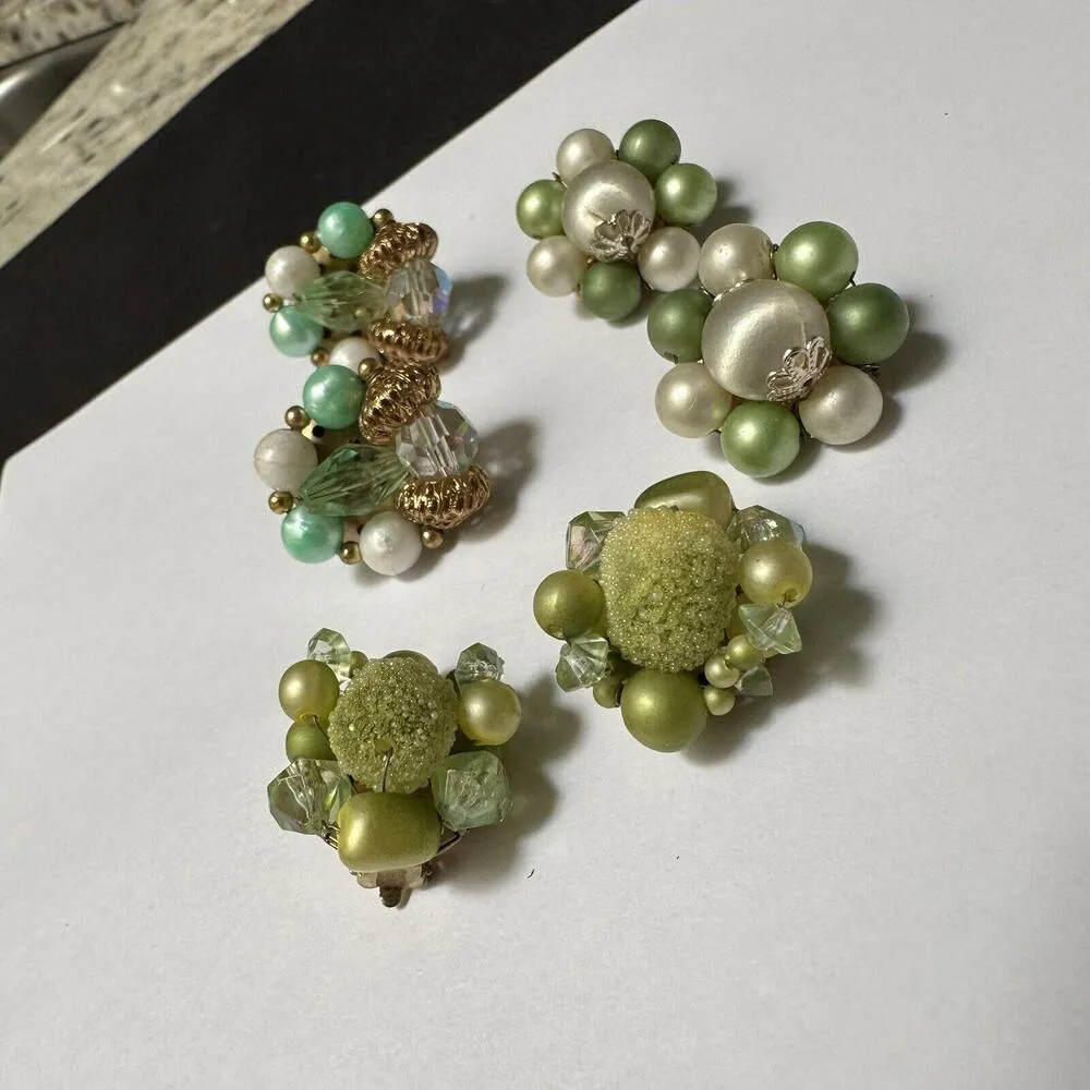 Green Bead Cluster Clip On Earrings Vintage - Image 9