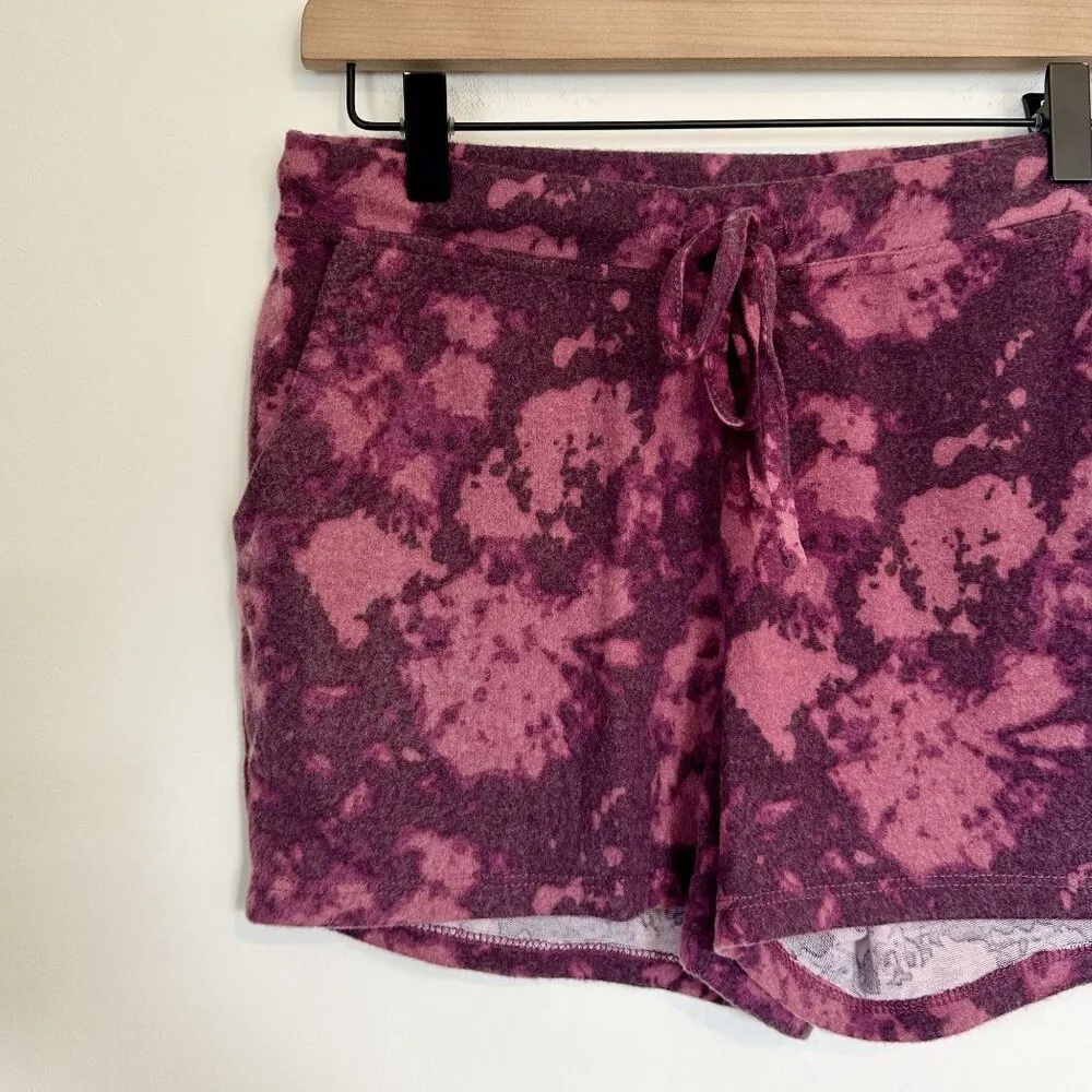 NWT 2Liv Tie Dye Pull - Image 2