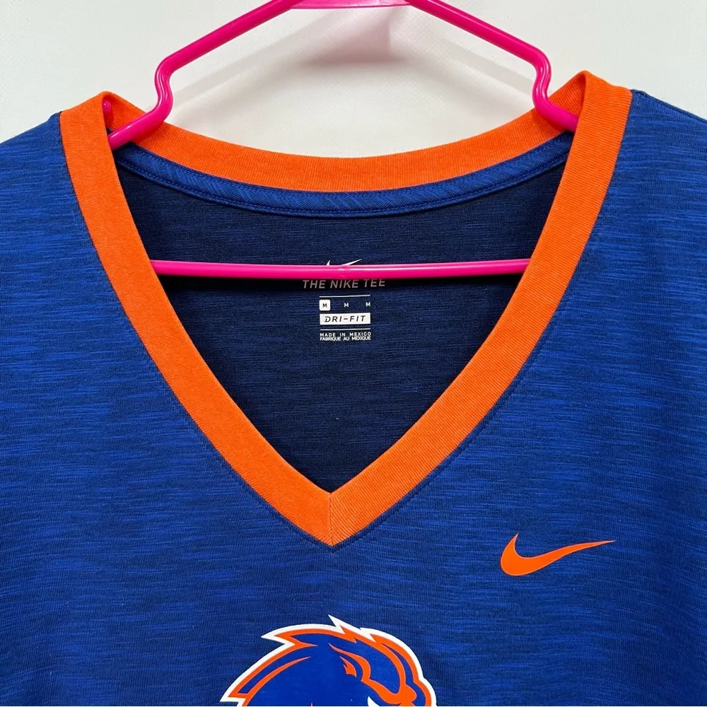 Broncos Nike Women's Tee Size M dri-fit v-neck football sports t-shirt - Image 3