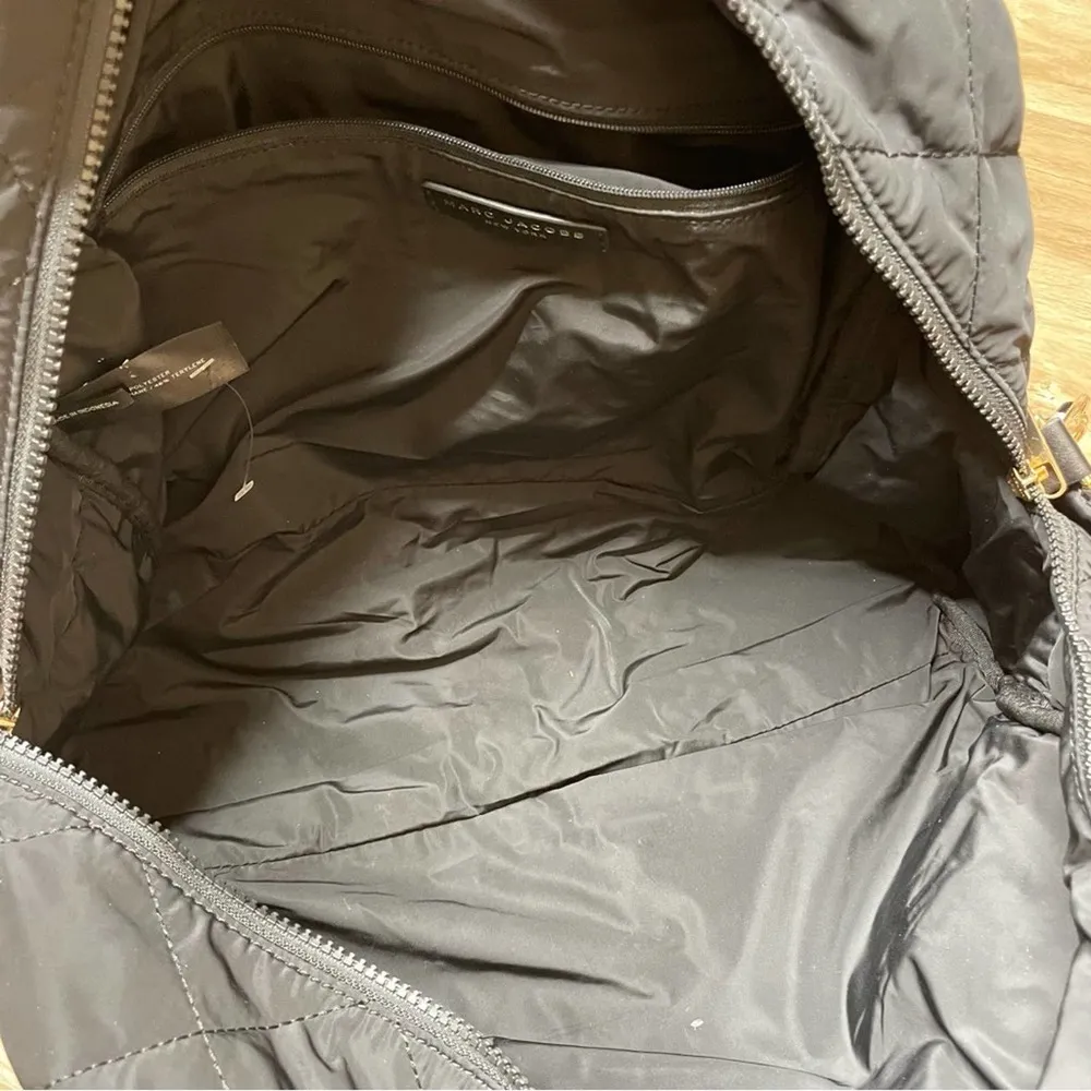 Marc Jacobs Women's Black Quilted Two-Way Zip Top The Weekender Medium Bag sz OS - Image 5