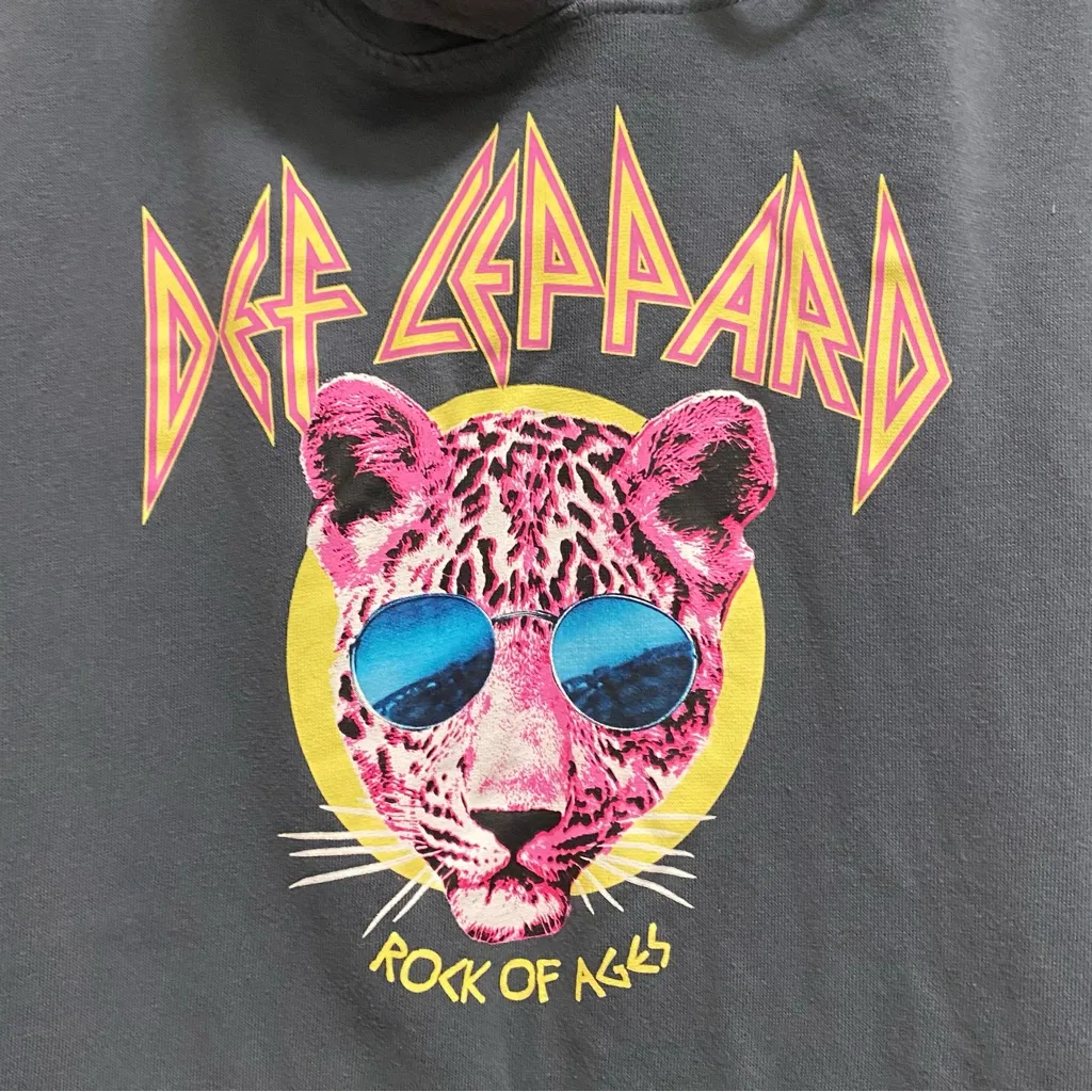2021 Def Leppard Womens Gray Hoodie Hooded Sweatshirt XL 44” Pink Leopard - Image 2
