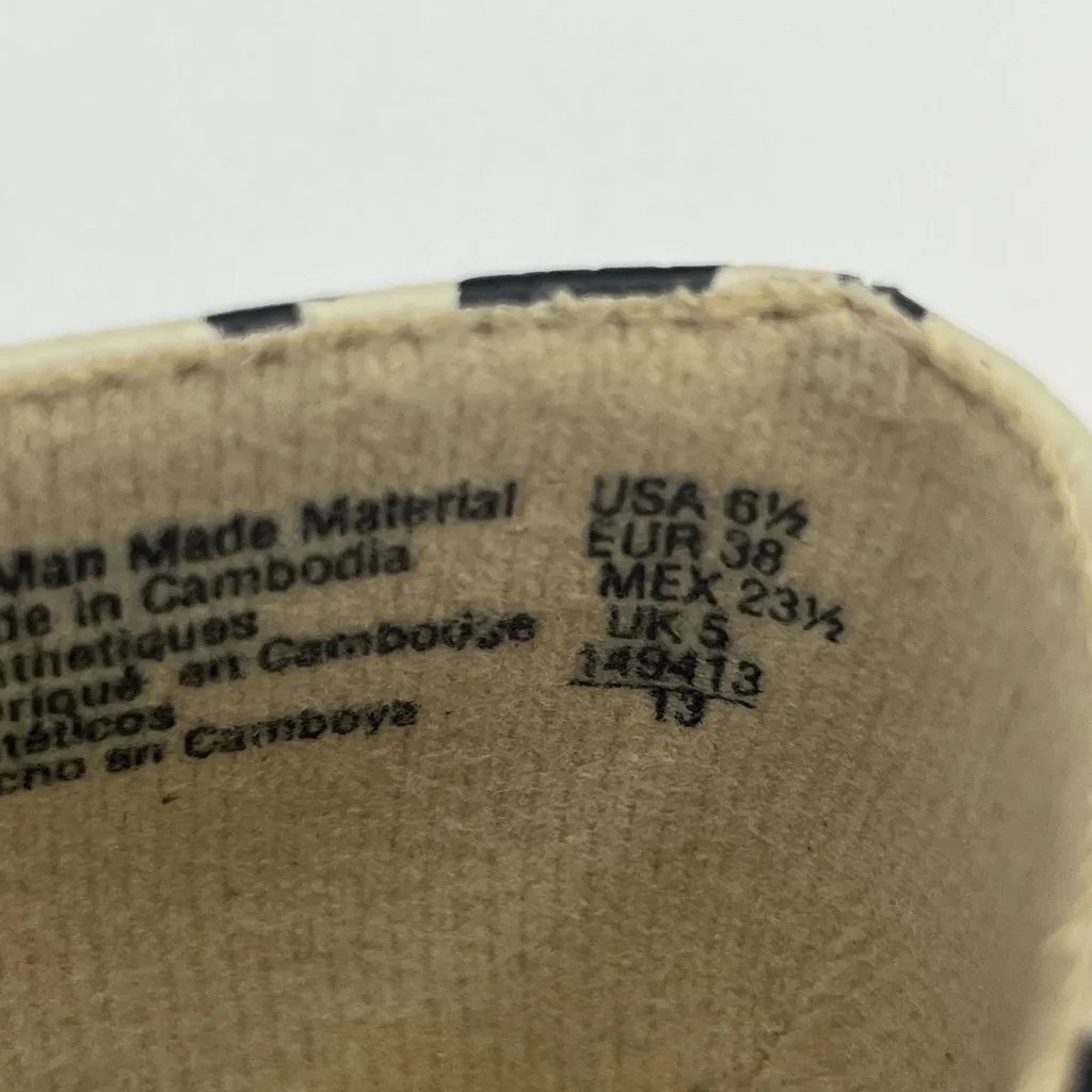 VINTAGE 2013 NEW DEXFLEX LEATHER SYNTHETIQUES COMFORT CREAM/BLACK 6.5 PUMP - Image 7