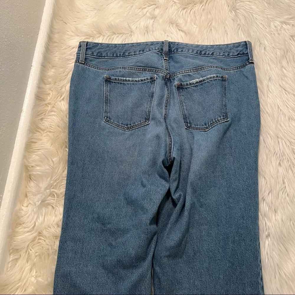 Old Navy Plus Cropped Dad Jean Medium Wash - Image 9