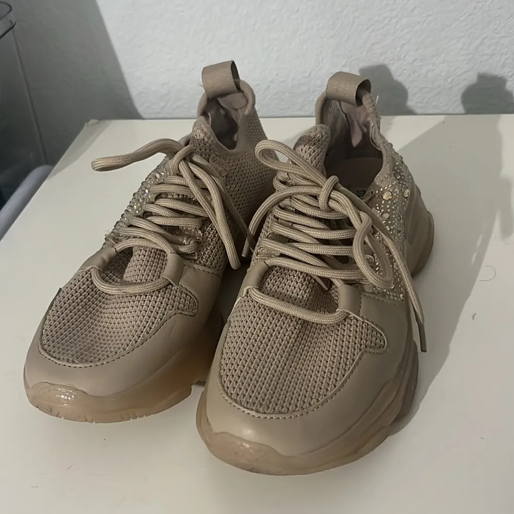 Steve Madden Women’s Lesly Sneakers Beige Rhinestone Bling Size 8.5 - Image 4