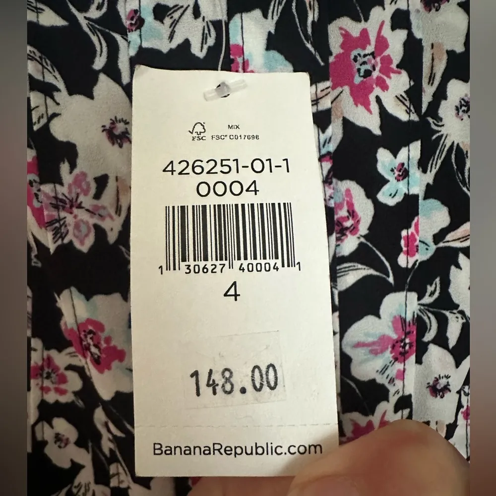 Banana Republic FLORAL PIN-TUCK MIDI DRESS. - Image 4