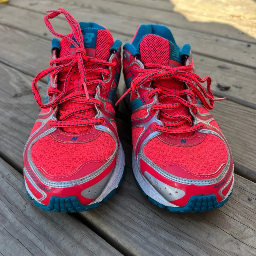 Womens New Balance Sneakers 580 V4 Shoes 8 Pink/Blue Athletic Running Workout - Image 2