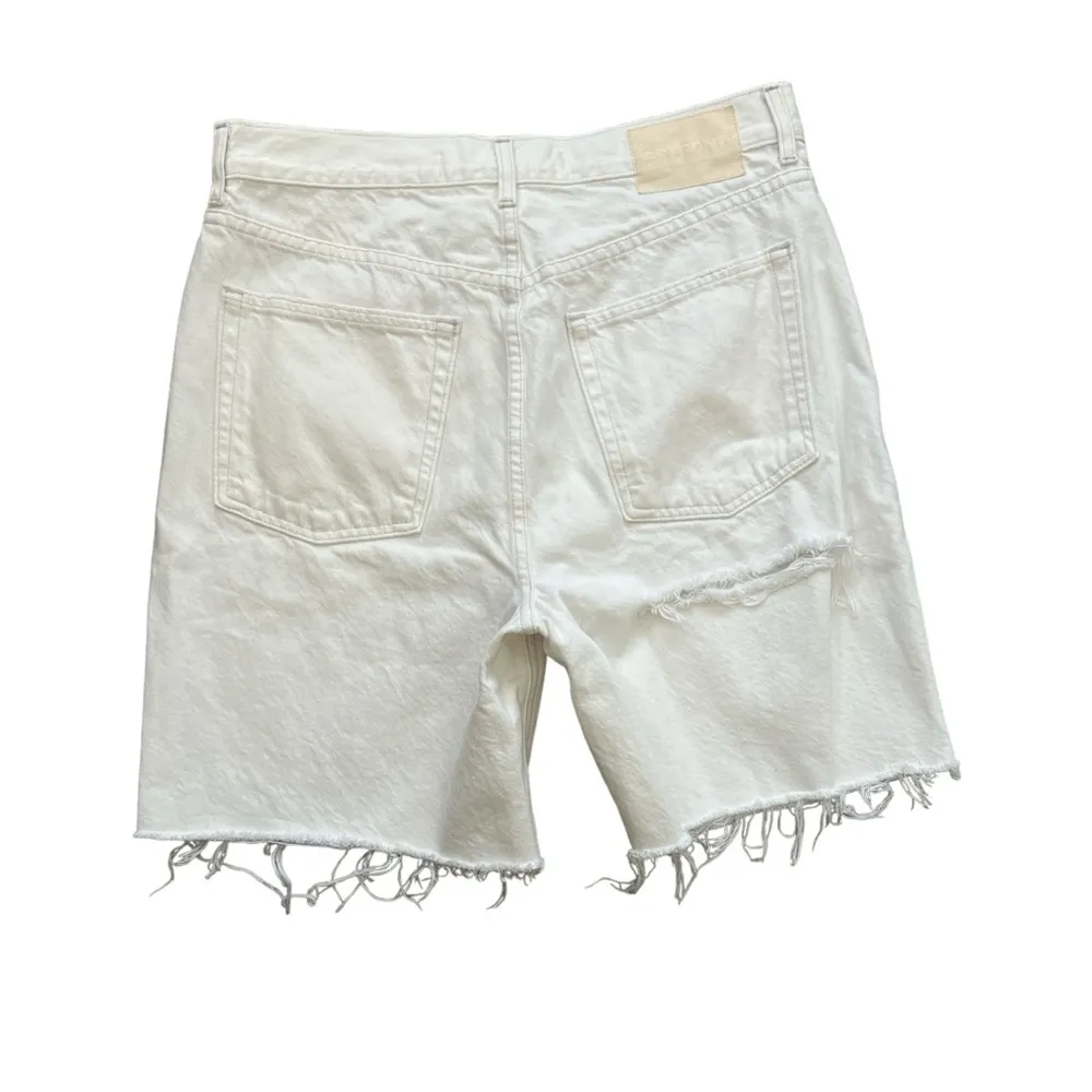 GRLFRND Quinn High Rise 90's Boyfriend Short | Distressed Kelso Dunes White | 30 - Image 4
