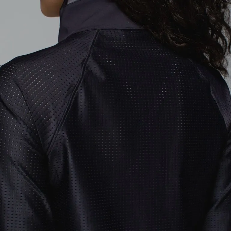 Lululemon Sweaty Or Not Jacket Black Size 6 Rare 2015 Mesh Lightweight Jacket - Image 6