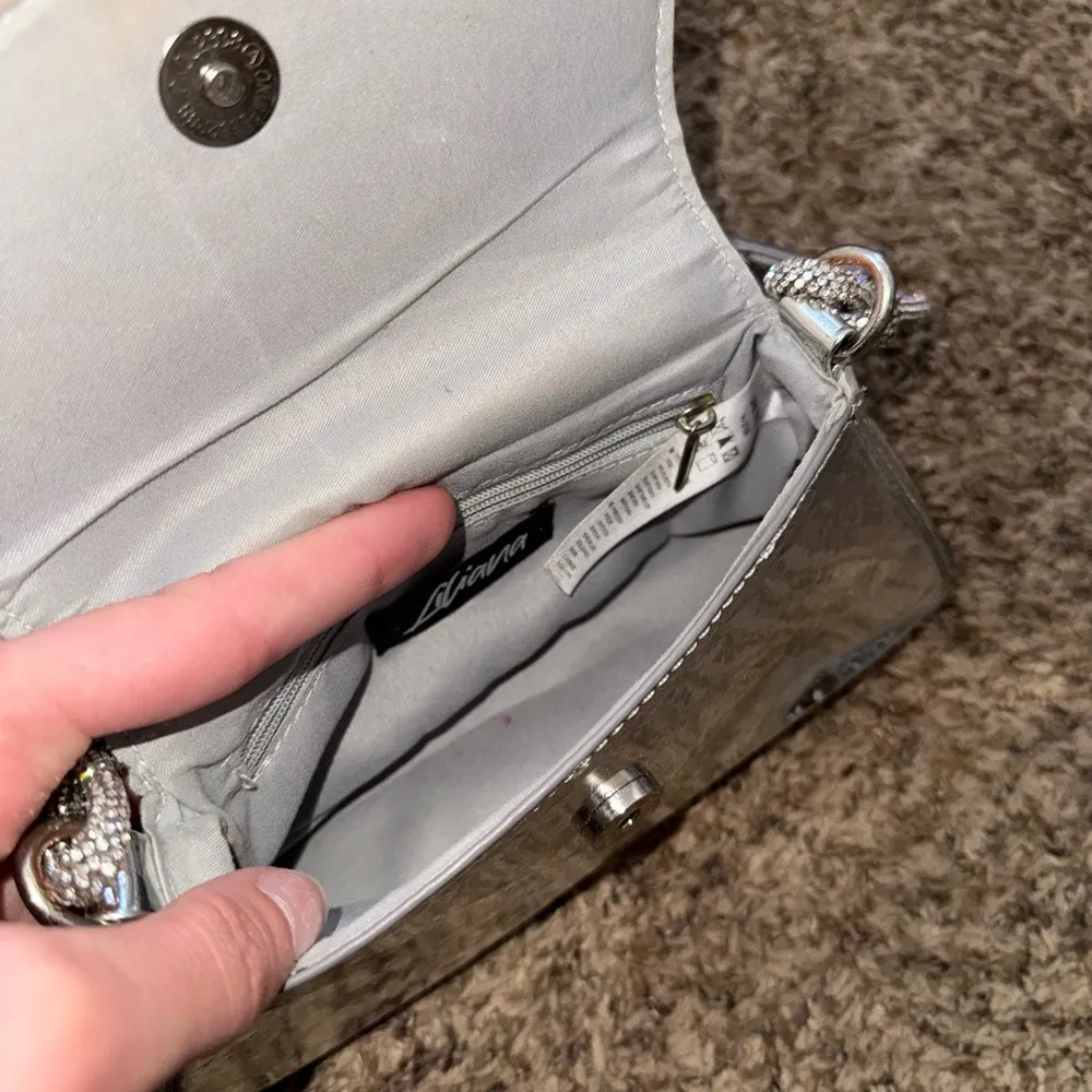 Windsor  Chrome Purse - Image 4