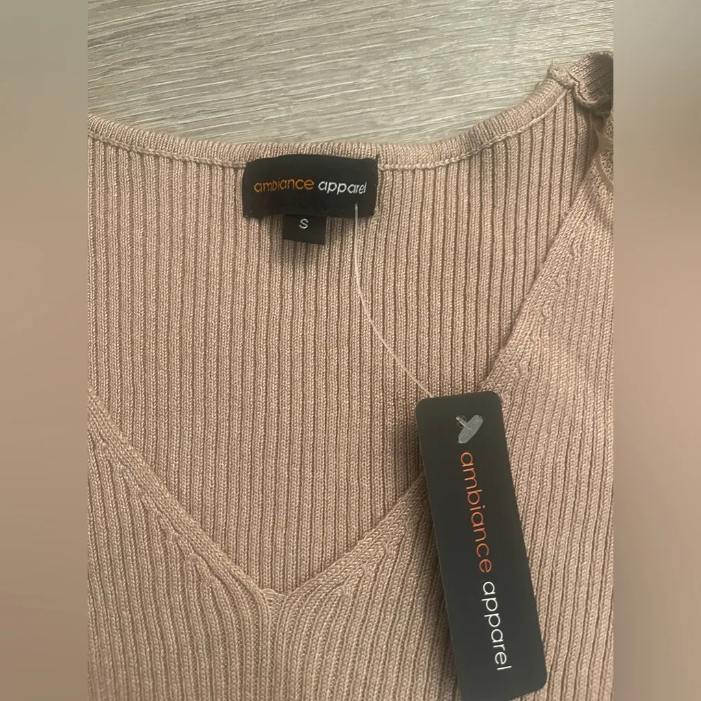 NWT AMBIENCE APPAREL TAUPE V NECK SWEATER S - Image 3