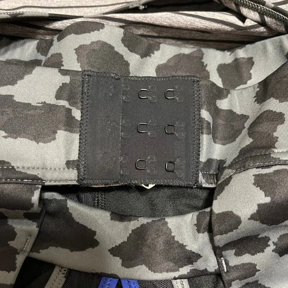 Lululemon Super Sport Tank Gray Black Blue Size 6 Luxtreme Built In‎ Sports Bra - Image 10