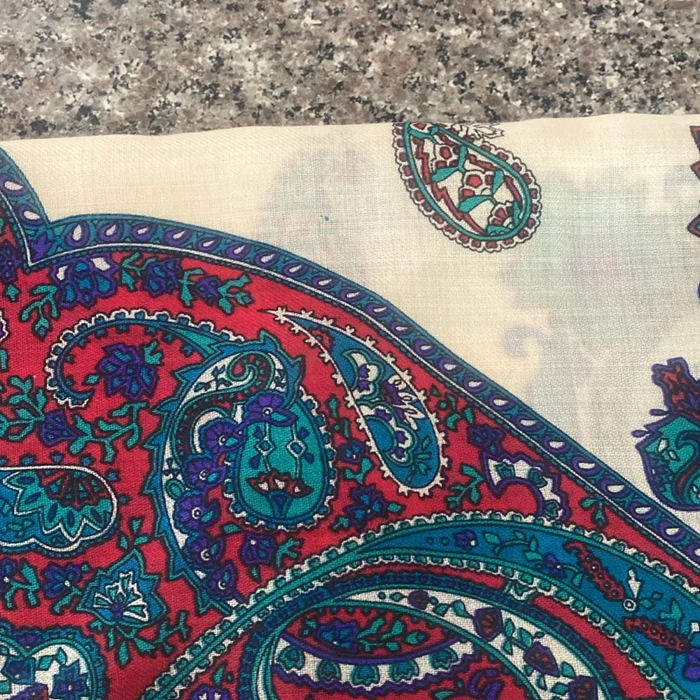 Vintage Japanese Georgiou 100 percent wool Scarf NWOT Red - Image 4