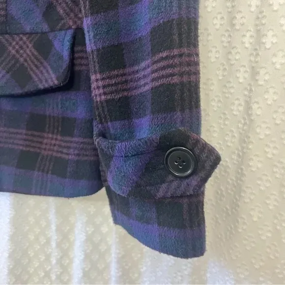 Pendleton plaid pea coat size small - Image 4