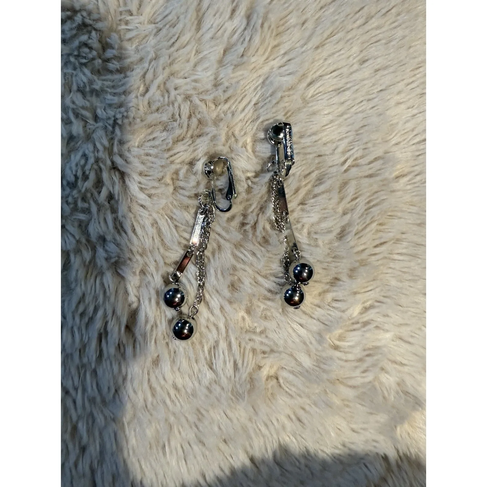 Vintage Celebrity Signed Silver Tone Dangle Clip On Earrings - Image 2