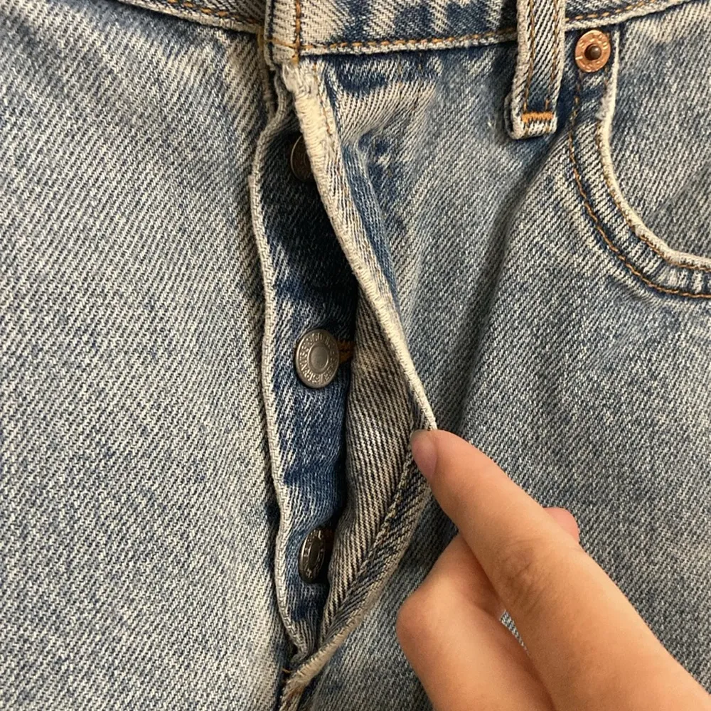 Vintage Levi’s Button Fly Taper Leg Jeans - Image 7