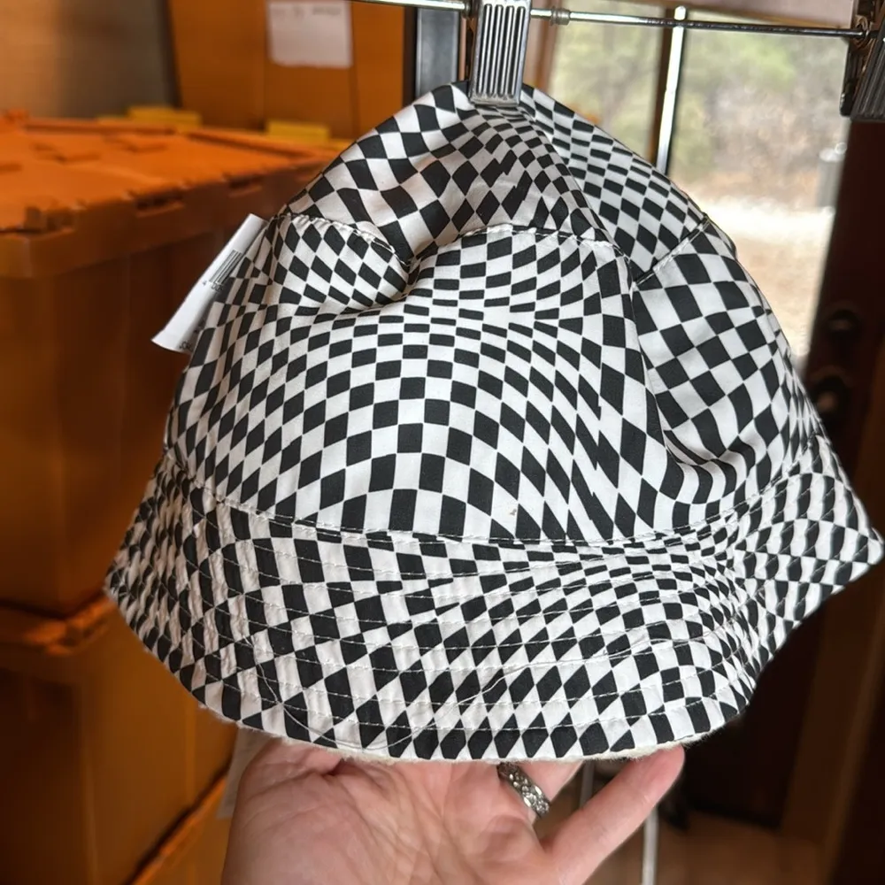 NWT Disney Bucket Hat For Adults Alice In Wonderland White Rabbit - Image 9