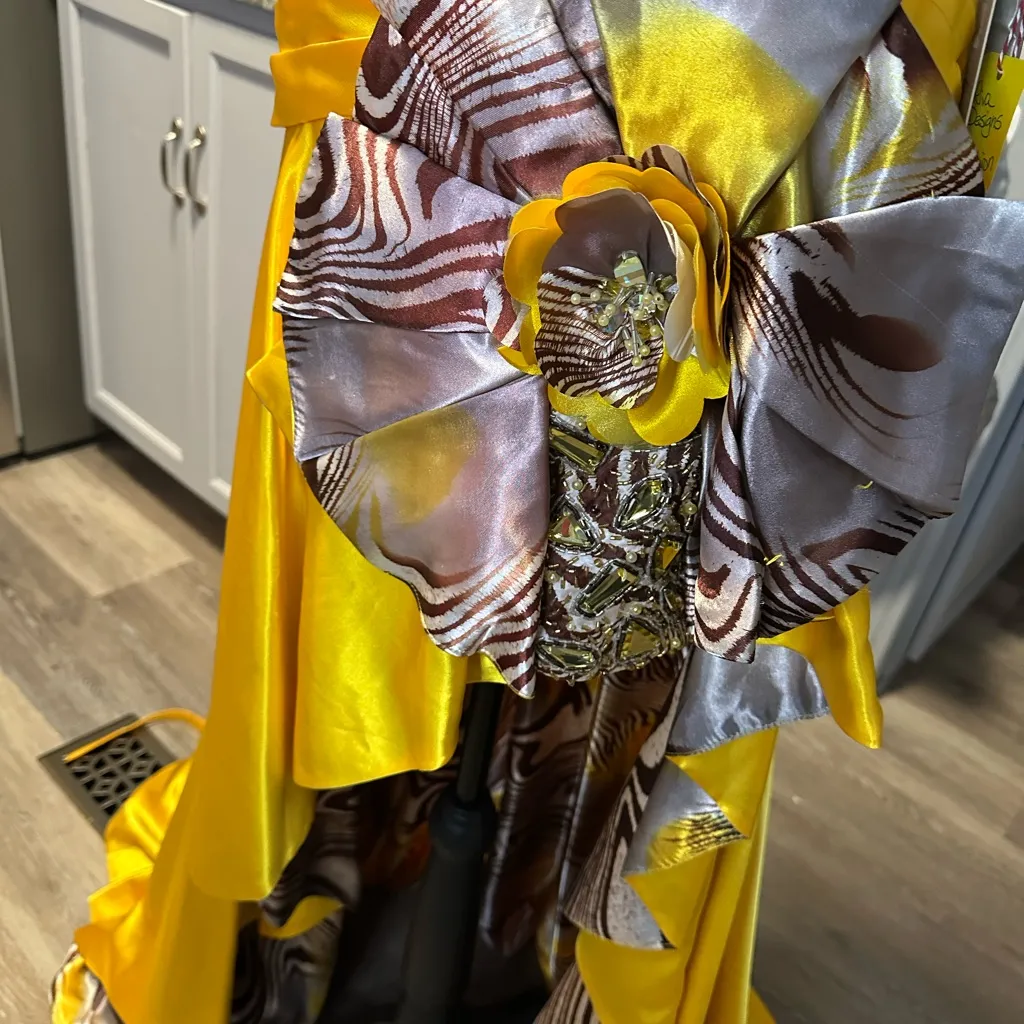 Yellow and Brown Strapless Dress Size 4 - Image 4