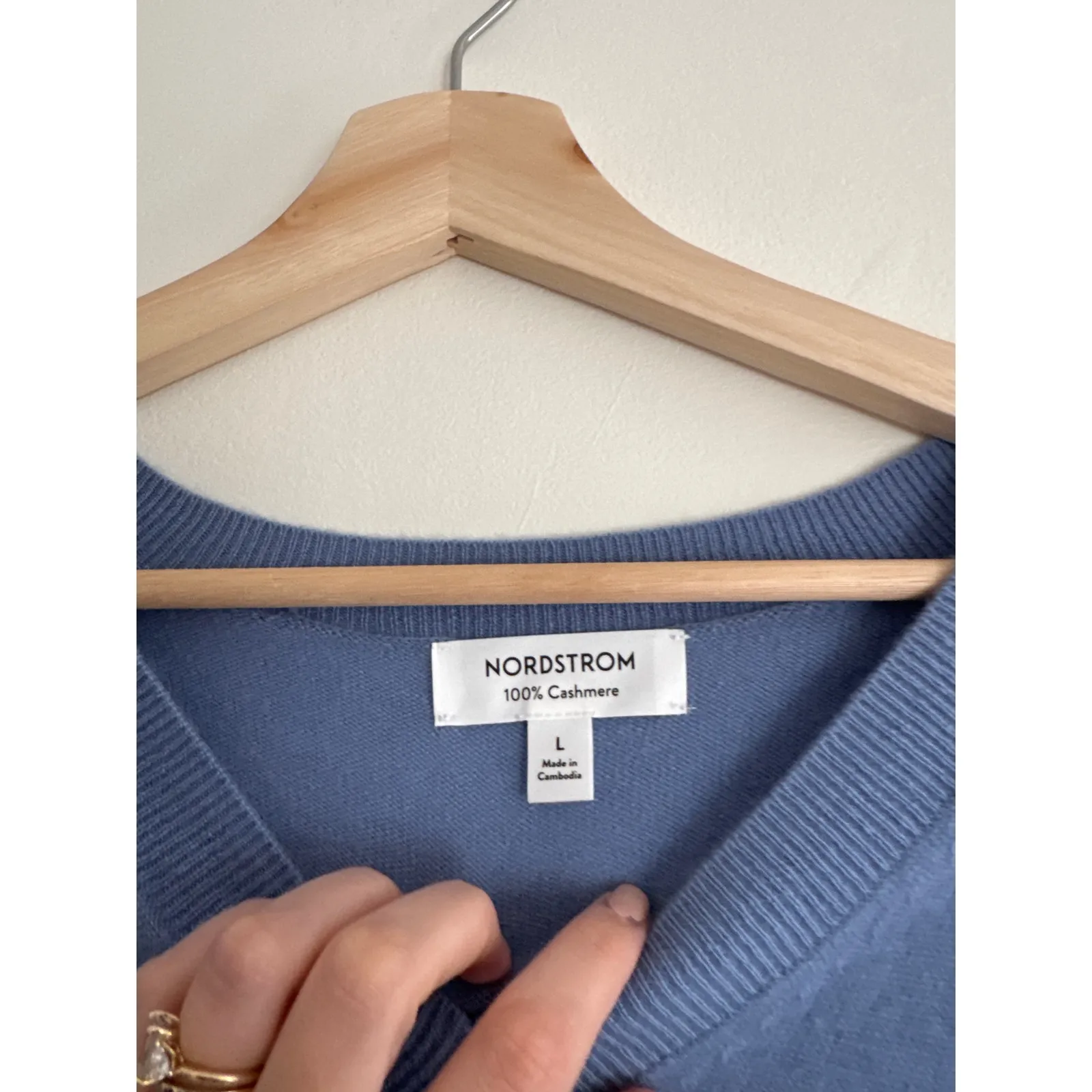 NORDSTROM V-Neck 100% Cashmere Sweater in Blue Bel Air Size Large NEW - Image 5