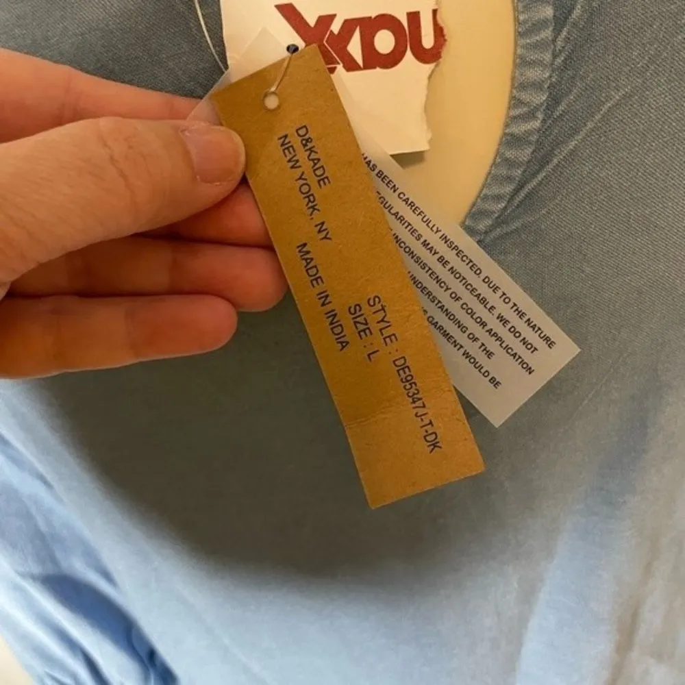 NWT Women’s D&Kade Denim Blouse Size Large - Image 4