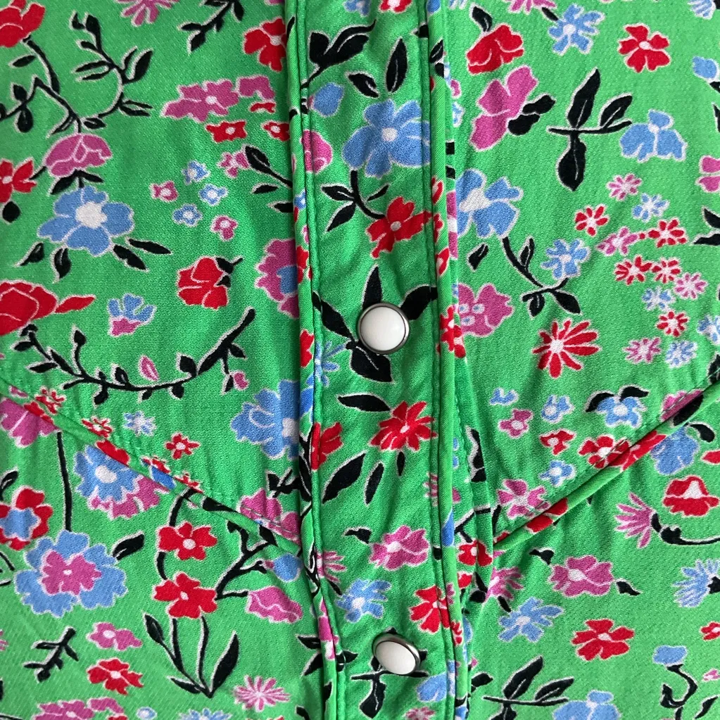 31. Levi’s Floral Green Long Sleeve Button Down Blouse Size Small - Image 7
