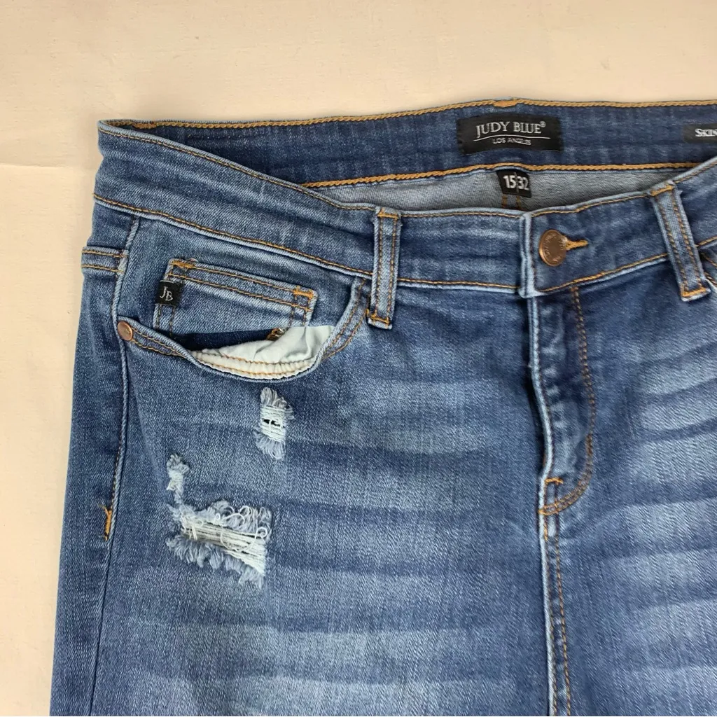 Judy Blue size 15 32 skinny fit plaid Light Wash Distressed Jeans cottage red bl - Image 3