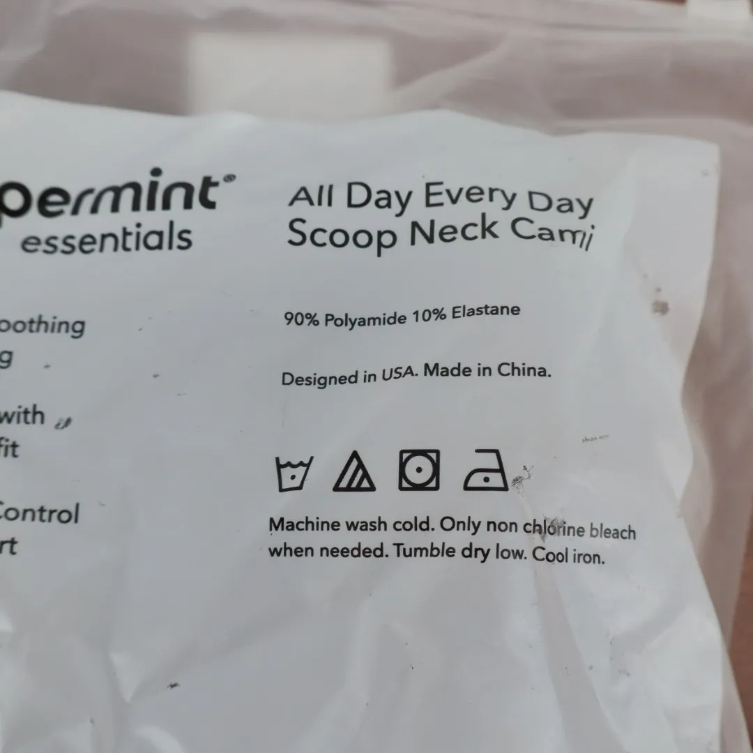 Shapermint Essentials All Day Every Day Scoop Neck Cami Small Black Shapewear - Image 4