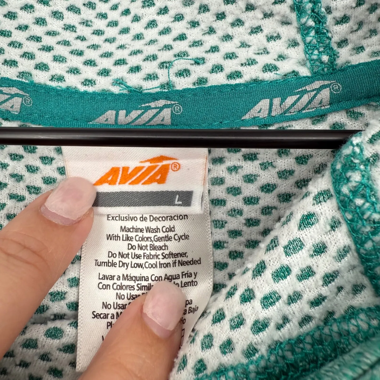 Avia Women's Activewear Hoodie Sweatshirt Green Pullover Thumb Hole Size Large - Image 4