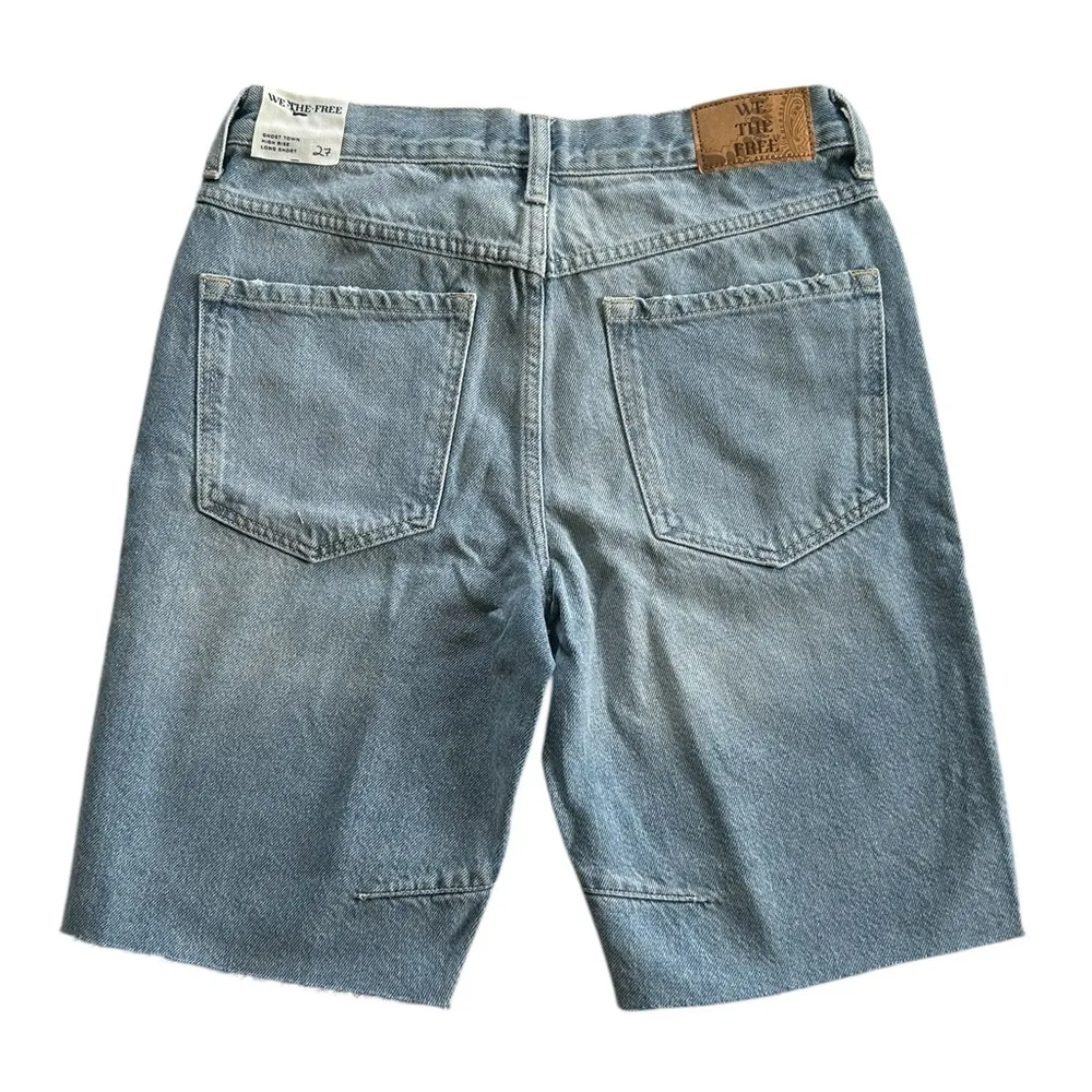 Free People Ghost Town Long Short Raw Hem Mid/High-rise Denim Size 27 NWT - Image 9