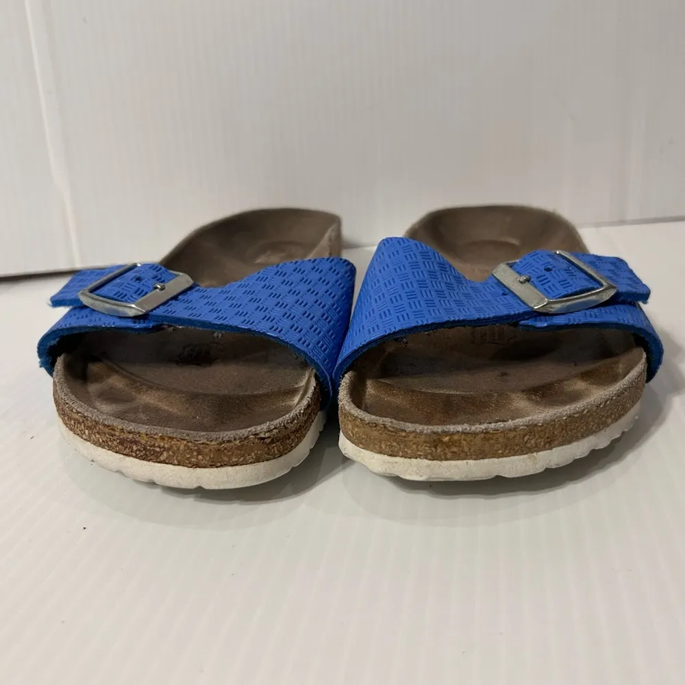 Birkenstock slide on sandal women size 39 EU / 8-8.5 US - Image 4