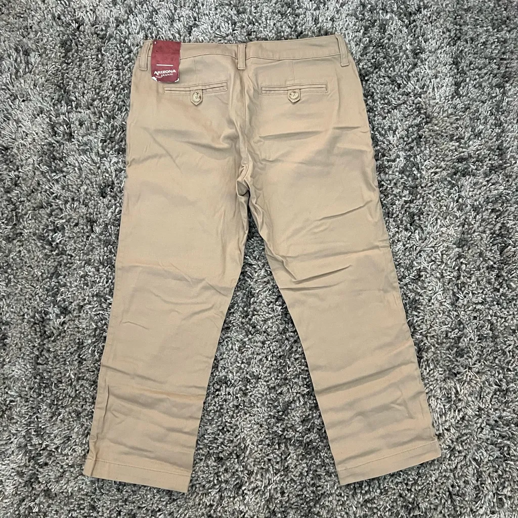 Arizona Jeans 🌈 NWT Cropped Pants - Image 2