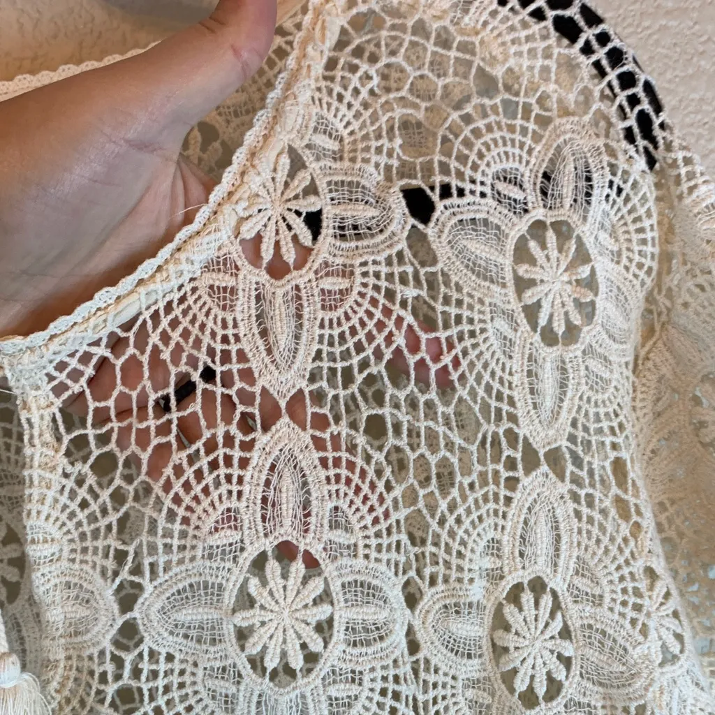 Altar'd State womens crochet blouse sz M boho cottage core hippie girly preppy - Image 8
