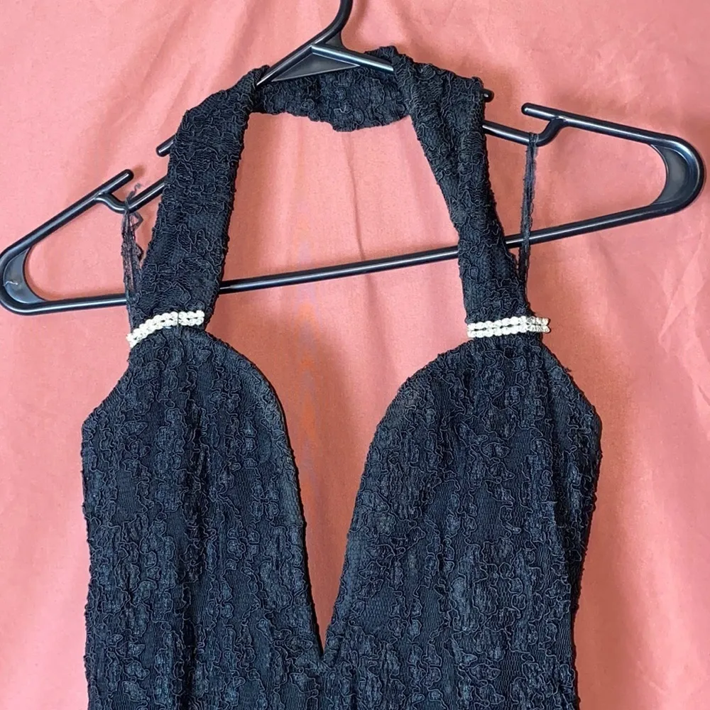 VINTAGE BLACK LACE HOLLYWOOD GOWN - Image 2