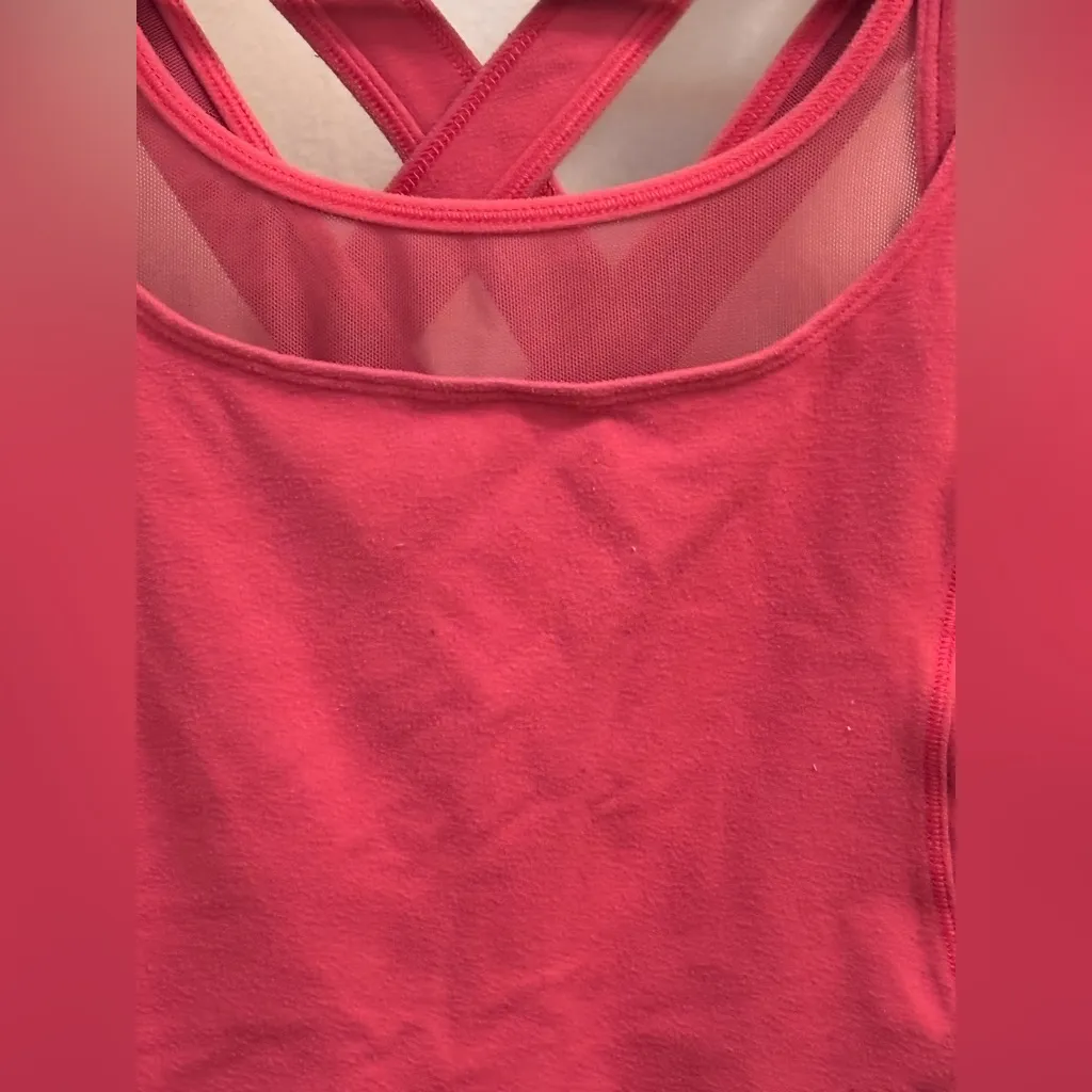 Lululemon exercise yoga top crisscross hot pink - Image 3