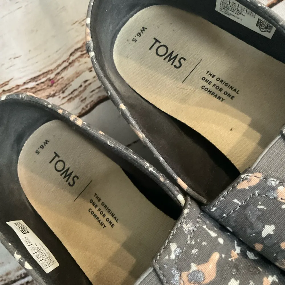 TOMS FORGED IRON GREY METALLIC GRANITE FLECK FLATS - Image 7