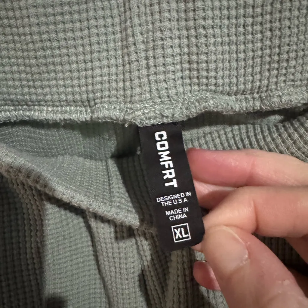 NWOT Comrt waffle pants Size XL - Image 3