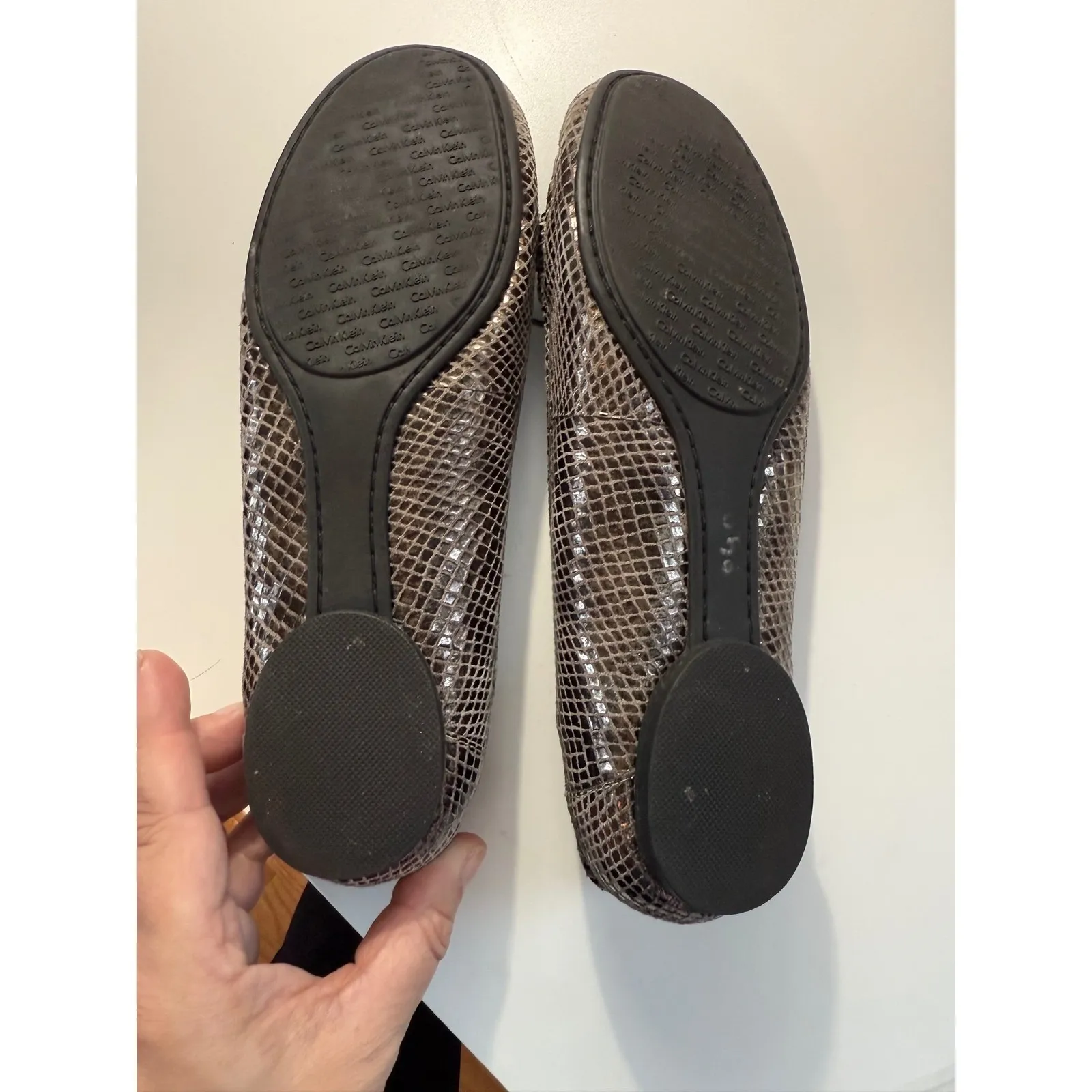 Calvin Klein Kelisa Brown Snakeskin Print Loafers -‎ Women's Size 7.5M - Image 5