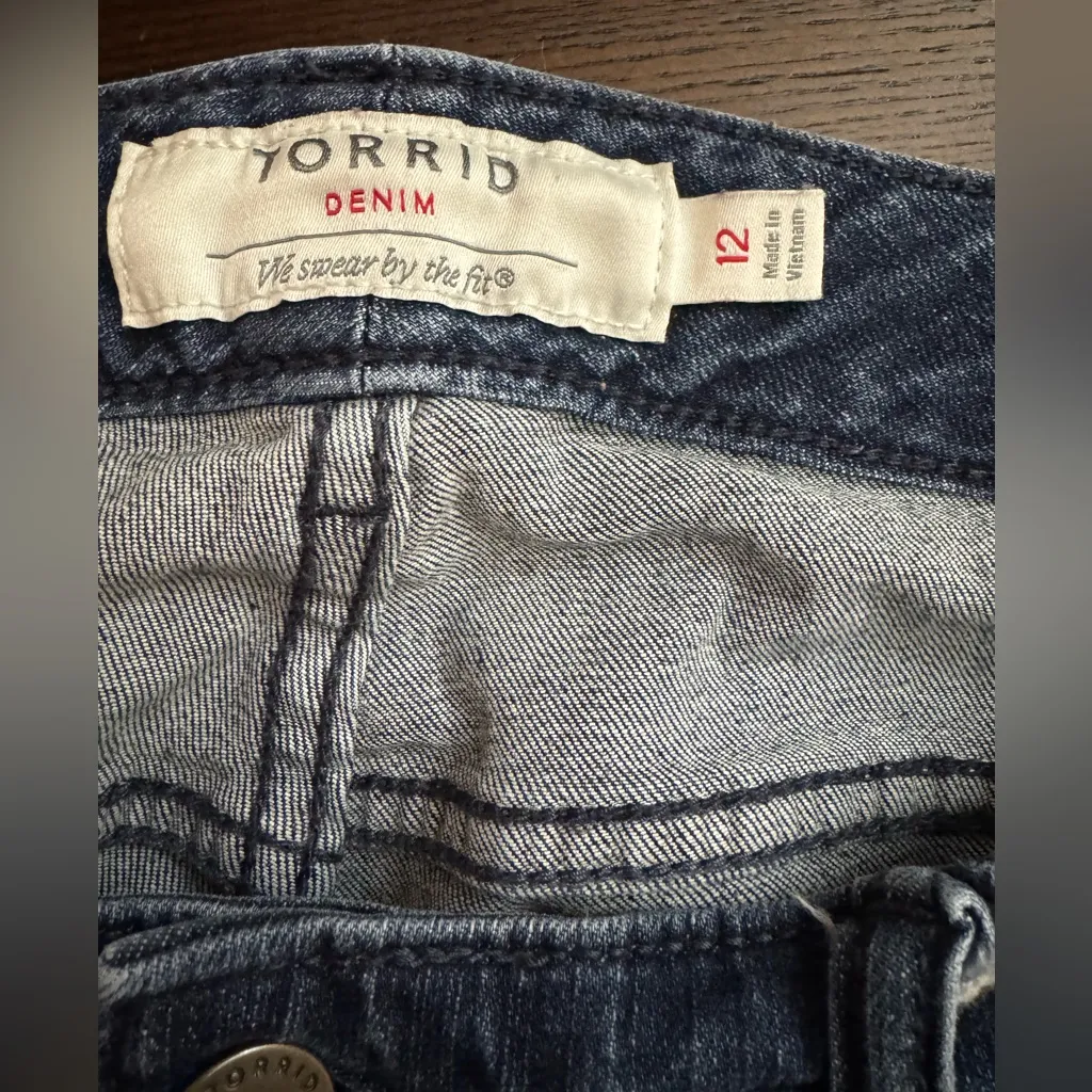 Torrid Bombshell Premium Stretch Skinny Ankle Jeans Hearththrob Size 12 - Image 2