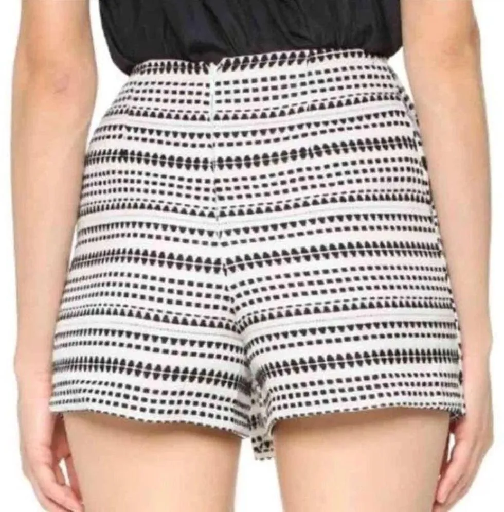 Cupcakes and Cashmere | Size 0 | Textured Lined Black and White Knit Skirt Skort - Image 2