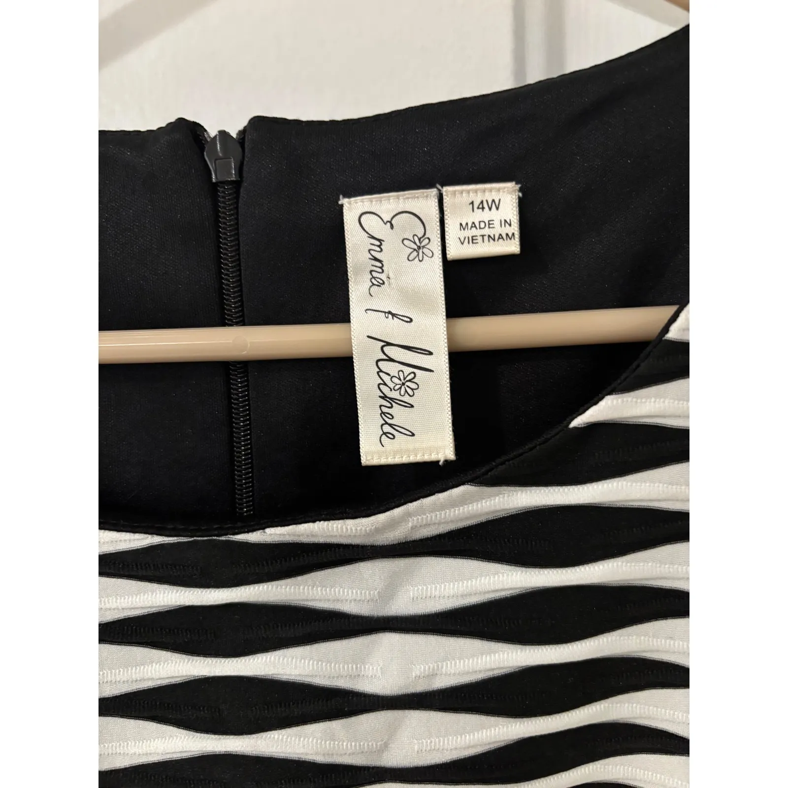 Emma & Michele Dress - Black White Wavy Pattern Sleeveless‎ Career 14W - Image 2