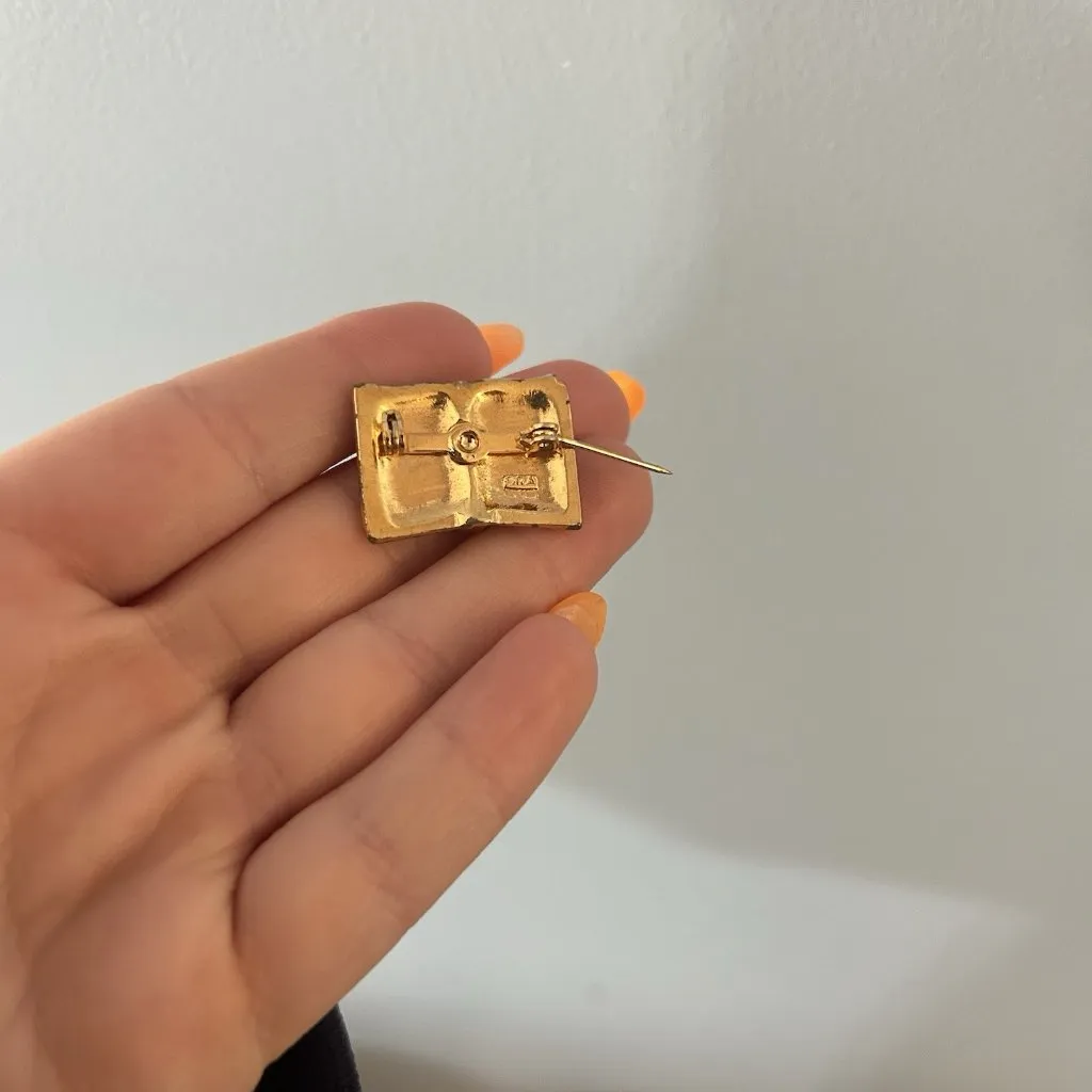 Vintage Holy Bible Rhinestone Jewel Open Book Religious Brooch Signed RA Gold - Image 7