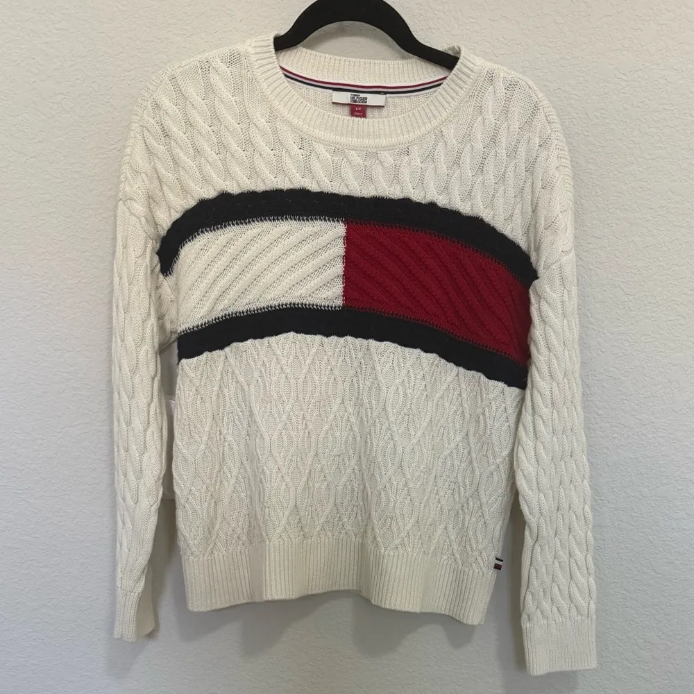 Tommy Hilfiger Cream Cable-Knit Red Navy Blue Colorblock Flag Logo Sweater Small - Image 2