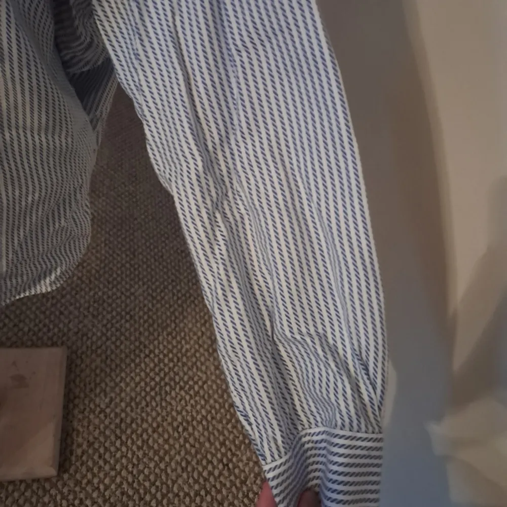 Talbots 20WP White Blue Collared Button Down Office Minimalist Business Top - Image 2