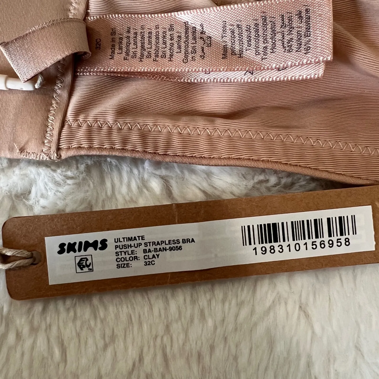 SKIMS Ultimate Push Up Strapless Bra Clay Color Style BAN 9056 Size 32C NWT - Image 6