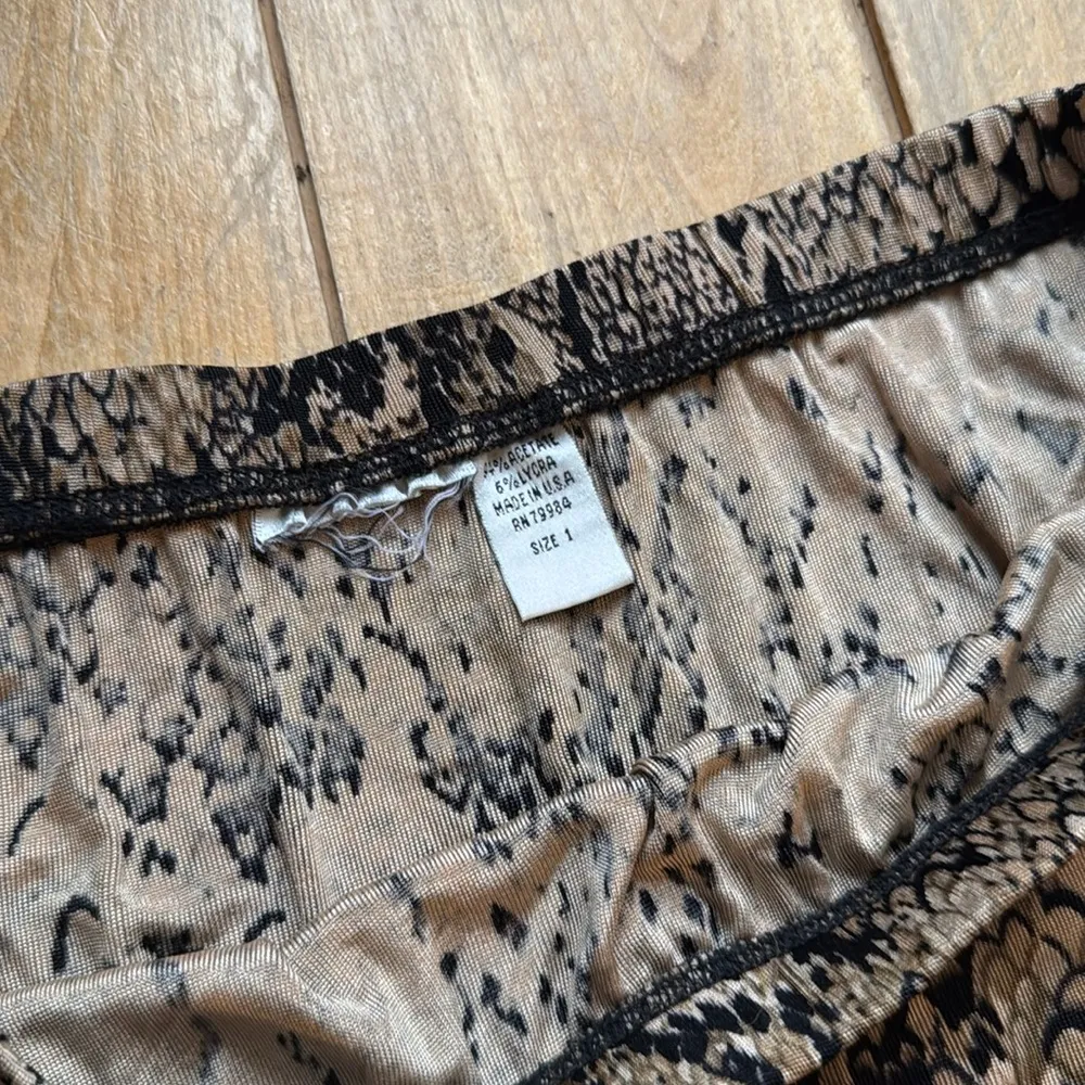 y2k Elegant Black Snake Print Maxi Skirt Small - Image 3